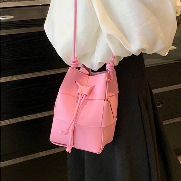 Pink Designer Style Mini Braided Bucket Bag - Picture 8 of 9